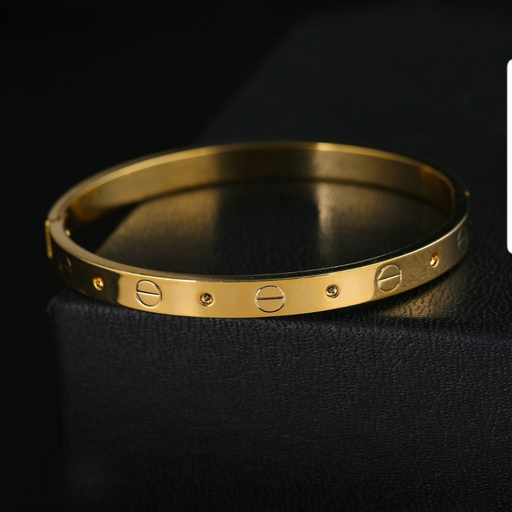 Circle Engraved Bangle - Picture 2 of 4